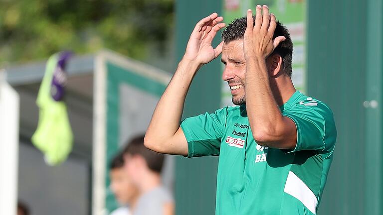 War mit der Leistung in Hof nicht einverstanden:&nbsp; Andreas Brendler (im Bild), der Trainer des TSV Großbardorf.