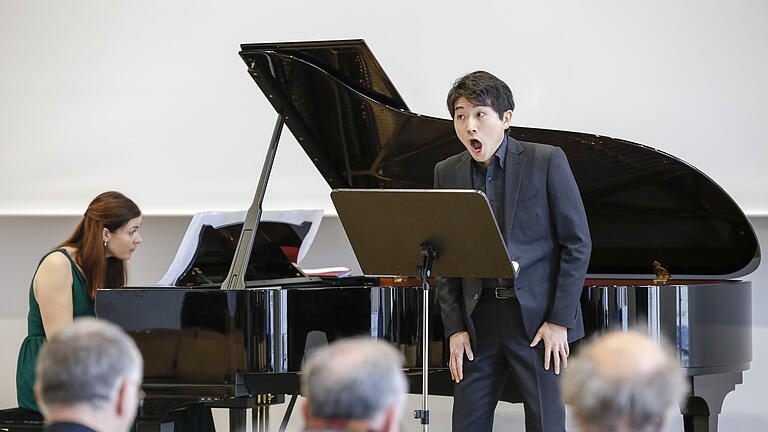 Expressiv: Momentaufnahme vom Festival 'Neues Lied' im Würzburger Burkardushaus.