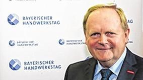 Firmen & Fakten: GM und Jaguar Land Rover stoppen Autoverkauf in Russland