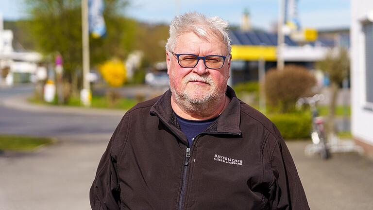 Manfred Mellenthin, einer von drei gleichberechtigten Vorsitzenden des SV 'Pfeil' Niederlauer.