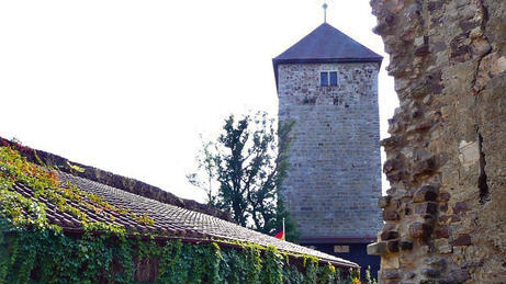 Die Lichtenburg, Ostheim