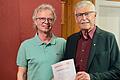 Der TV Gerolzhofen hat Hartmut Bräuer (rechts) zum Ehrenmitglied ernannt. Das Bild zeigt diesen zusammen mit TV-Vorsitzenden Bernhard Krapf.