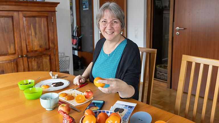 Katrin Grafe aus Gerbrunn kreierte für die Main-Post „Magritte – The Art of Living“. Katrin Grafe aus Gerbrunn kreierte für die Main-Post „Magritte – The Art of Living“.