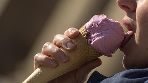 Warmer November - Sogar ein Eis ist drin in diesem November. Er fühlt sich wie Frühling an. Warmer November - Sogar ein Eis ist drin in diesem November. Er fühlt sich wie Frühling an.