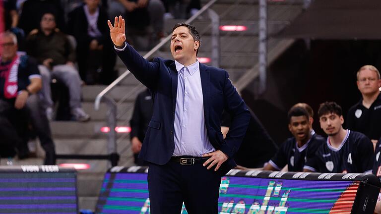 Head-Coach Sasa Filipovski (Würzburg Baskets) hofft auf einen Auftaktsieg seiner Mannschaft im Play-off-Viertelfinale gegen ratiopharm Ulm.