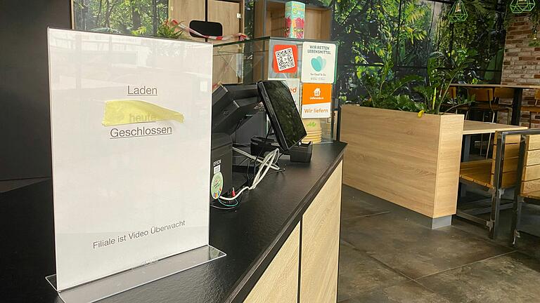 Im Smoothie-Laden immergrün gingen in der Stadtgalerie Schweinfurt Ende Dezember die Lichter aus. Angeblich ist ein Wechsel des Franchisenehmers geplant.