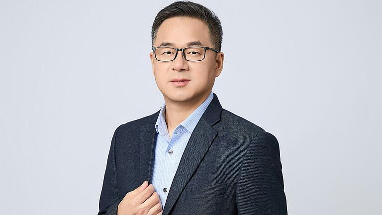 Muwen Hua (49) wird zum 1. August 2024 Geschäftsführer für den chinesischen Markt beim Automobilzulieferer Preh in Bad Neustadt.