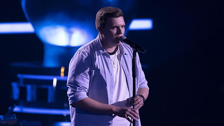 Valentin Schöppner aus Unterweißenbrunn bei seinem Auftritt bei 'The Voice of Germany'. Valentin Schöppner aus Unterweißenbrunn bei seinem Auftritt bei 'The Voice of Germany'.