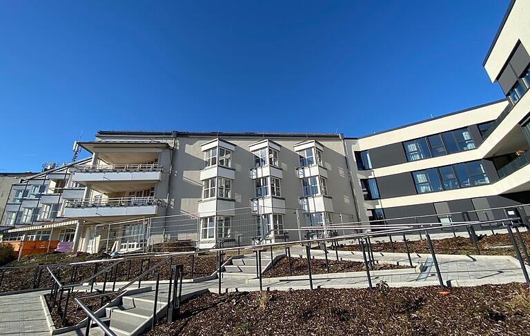 Der Bestandsbau wird auf Neubau-Niveau gebracht: Im kommenden Jahr sollen die Sanierungsarbeiten am Nordflügel des Franziska-Streitel-Altenheims abgeschlossen werden. Der Bestandsbau wird auf Neubau-Niveau gebracht: Im kommenden Jahr sollen die Sanierungsarbeiten am Nordflügel des Franziska-Streitel-Altenheims abgeschlossen werden.