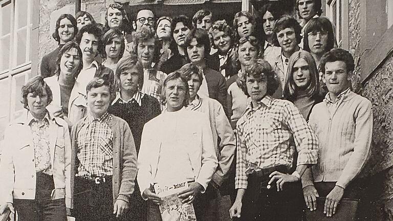 Die Klasse 10a des Jahrgangs 1973 von der staatlichen Realschule für Knaben in Oberndorf.