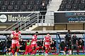 Ungewohnte Coaching Zone: Nach seinem Platzverweis musste Kickers-Trainer Bernhard Trares das Spielgeschehen der Rothosen in Paderborn von der Tribüne aus verfolgen.