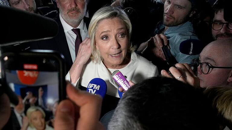 Le Pen wegen Verdachts auf Veruntreuen von EU-Geldern vor Gericht       -  Schon seit Jahren belastet die Affäre Le Pen und ihre Partei. (Archivbild)