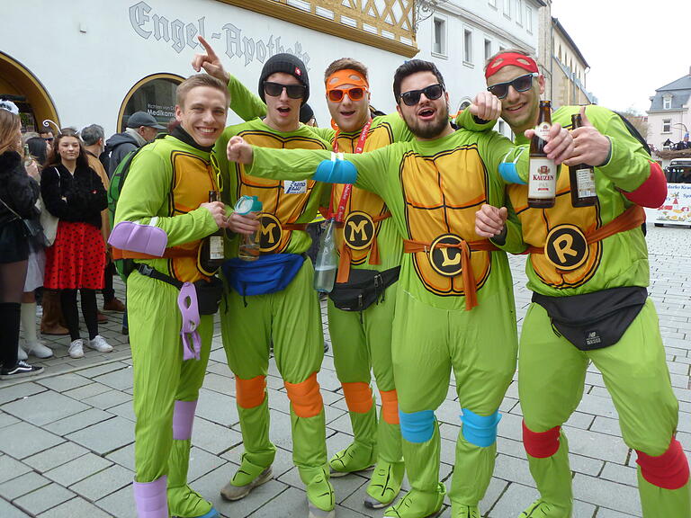 Als Turtels präsentierten sich die Fußballer aus Tückelhausen. Als Turtels präsentierten sich die Fußballer aus Tückelhausen.