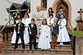 Kommunion in Wiesthal       -  (mrl)   Am Weißen Sonntag, 3. April, feierten Wiesthaler Kinder unter der Leitung von Pfarrer Marian Bak in der Kirche St. Andreas die Heilige Erstkommunion. Die Namen der Kommunionkinder: (vorne, von links) Lukas Keller, Noah Steigerwald, Mia Klemmert, Leon Englert, (Mitte) Loreen Fiederling , Leonie Durchholz, Jule Rothenbücher, Jessica Harzendorf, hinten: Julian Durchholz, Rhianna Quintanilla, Selina Quintanilla, Linus Müller.