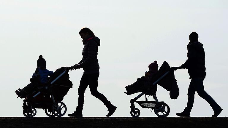 Jedes siebte Kind ist armutsgefährdet.jpeg       -  Über die Kindergrundsicherung wurde in den vergangenen Monaten viel gestritten. Doch jetzt scheint es so, als ob sich SPD, Grüne und FDP einigen könnten.