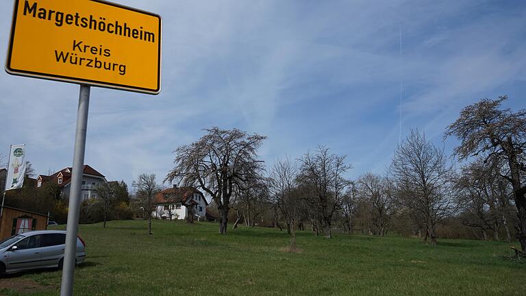 Ein Teil der Streuobstwiese am nördlichen Ortseingang von Margetshöchheim soll bebaut werden.