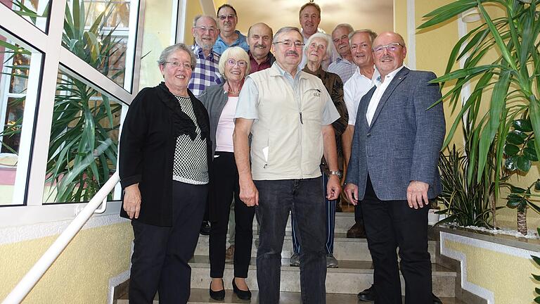 Das Foto zeigt (von links): Edith Michelbach-Schulz, Udo Friedel, Jürgen Stich, Irmgard Pröschl, Ferdinand Heilgenthal, Winfried Roth, Wolfgang Remelka, Sabine Winkler, Gert Pröschl, Michael Fillies und Werner Herrbach.