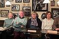 Treffen der Vertreter der Initiative „Wohnen in Gemeinschaft“ mit Vertretern der Stadtratsfraktion der Grünen in der Liesl Karlstadt zum Gedankenaustausch.