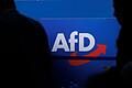 AfD-Logo       -  Mitglieder der AfD suchen auch in Bayern nach Informationen des Landesverfassungsschutzes häufiger und gezielt die Nähe zu Extremisten. (Symbolbild)
