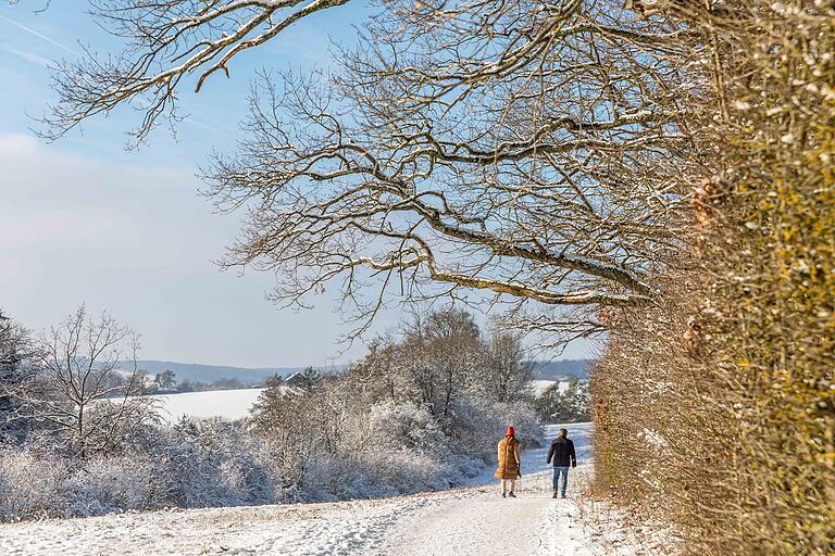 Wandertour auf dem Narr-Erholungs-Weg rund um Gadheim. Wandertour auf dem Narr-Erholungs-Weg rund um Gadheim.