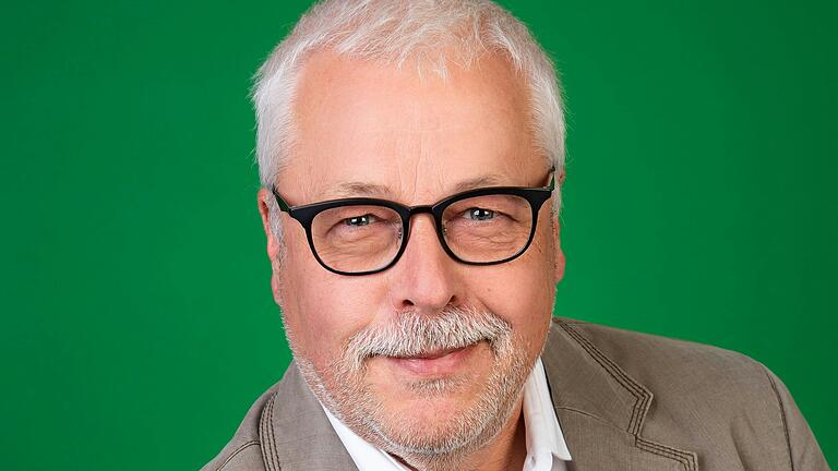 Der Kitzinger Grünen-Stadtrat Klaus Sanzenbacher nimmt auch die Presse in Mitverantwortung. Der Kitzinger Grünen-Stadtrat Klaus Sanzenbacher nimmt auch die Presse in Mitverantwortung.