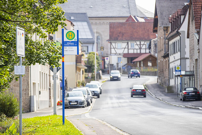 Die Bushaltestelle in der Landrichter-Kummer Straße in Eltmann: Im Haßberge-Check kommen auch als Eltmann klagen über die schlechte ÖPNV-Anbindung. Die Bushaltestelle in der Landrichter-Kummer Straße in Eltmann: Im Haßberge-Check kommen auch als Eltmann klagen über die schlechte ÖPNV-Anbindung.