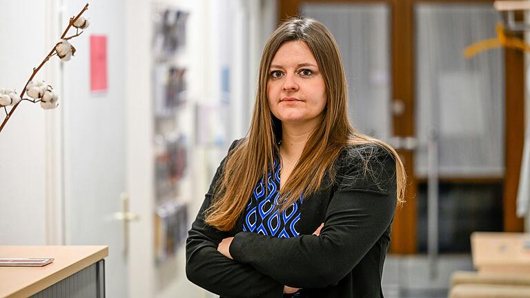 Sozialpädagogin Janika Schmidt arbeitet als Gruppen- und Einzeltherapeutin bei Wildwasser in Würzburg.