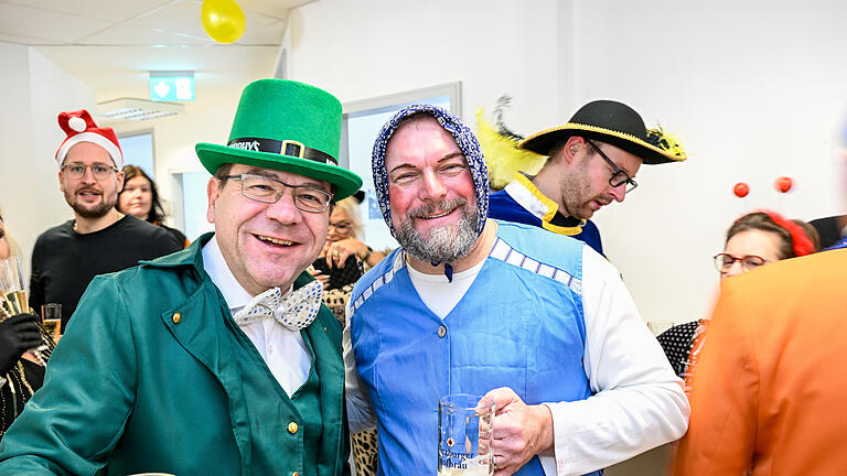 Am Faschingsdienstag 2024 empfängt die Stadtredaktion der Mainpost in Würzburg traditionell Meschen aus Verwaltung, Politik und dem öffentlichen Leben in den Redaktionsräumen im Valentinum.