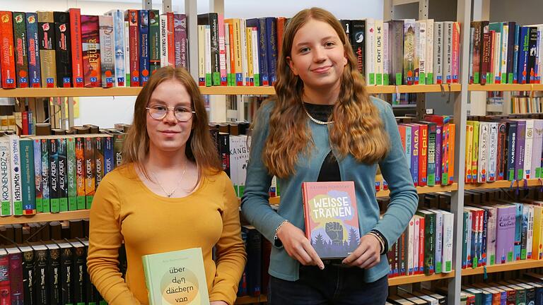 Viktoria Aull und Luise Paul haben als Jurorinnen über den Lohrer Jugendliteraturpreis mitentschieden, der am Sonntag, 20. Oktober, verliehen wird.