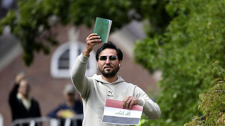 Demonstration vor der irakischen Botschaft in Schweden.jpeg       -  Salwan Momika, ein christlicher Exil-Iraker, attackiert immer wieder Muslime.