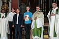 Das Foto zeigt (von links): Pater Georg, Pfarrer Johannes Werst, Regionalkantor Bernhard Seelbach, Florian Schwing, Dekan Simon Mayer, Pfarrvikar Nicolas Kehl.