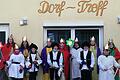 Die Sternsinger in Hausen (v.l.): Elisabeth, Elina, Nele, Teresa, Julian, Felina, Luca, Manuel, Christoph, Leonie, Jan und Paula.