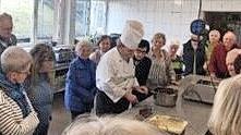 Chocolatier Peter Borst erklärt, wie man Schokolade herstellt.       -  Chocolatier Peter Borst erklärt, wie man Schokolade herstellt.