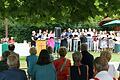 Sommerfest der evangelischen Kirchengemeinde Wiesentheid heißt auch gleichzeitig immer – Gottesdienst unter freiem Himmel mit viel Musik. Neben dem Posaunenchor Rüdenhausen gestaltete die Kantorei Gnadenkirche den „Open-Air“ Gottesdienst im Garten des Gemeindezentrums.