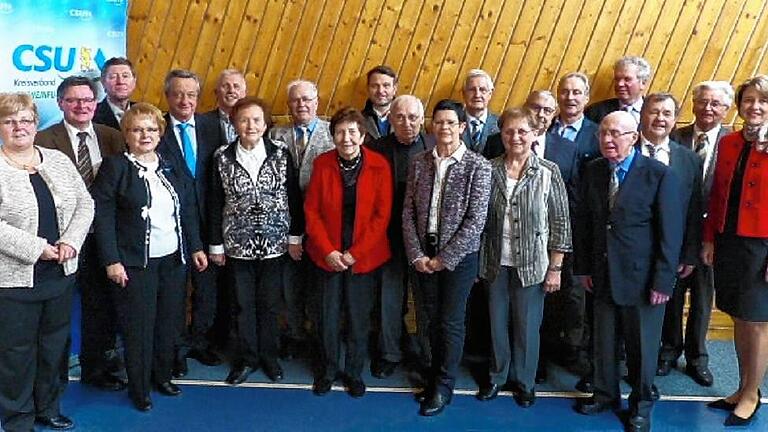 Seit 70 Jahren gibt es den CSU-Ortsverband in Geldersheim. Bei der Jubiläumsfeier wurden die langjährigen Mitglieder geehrt.