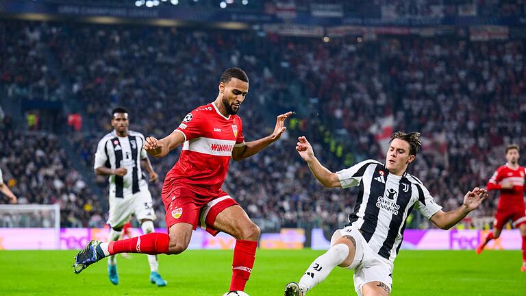 Juventus Turin - VfB Stuttgart       -  Josha Vagnoman (l.) und der VfB Stuttgart zeigten in Turin eine starke Vorstellung.