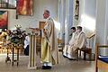 Pfarrer Bernhard Stühler beim Dankgottesdienst anlässlich seines Weihejubiläums in der Juliusspital Pfarrkirche St. Kilian.