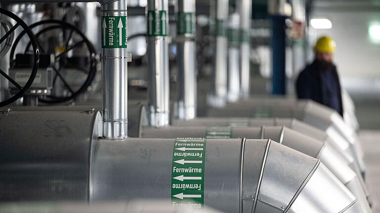 Heizkraftwerk.jpeg       -  Fernwärme, hier die Verteilerstation des Heizkraftwerks 3 Stuttgart-Gaisburg, soll nach dem Willen der Ampel die Heizform der Zukunft sein.