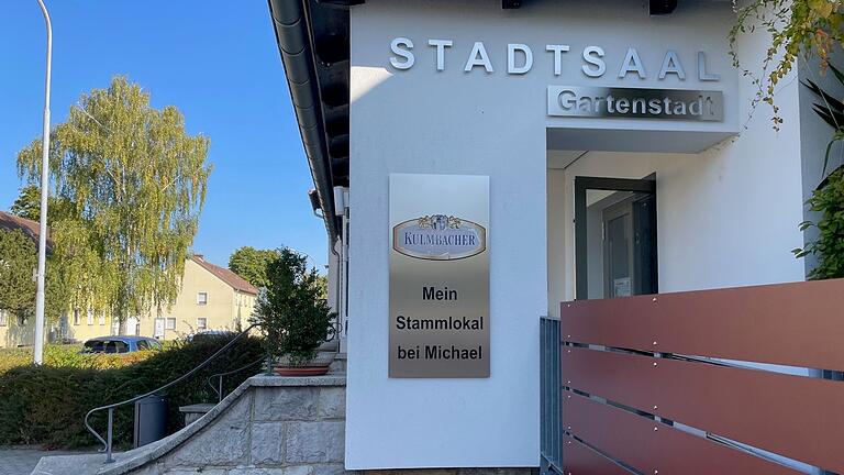 Im Stadtsaal in der Gartenstadt von Bad Neustadt kamen die Gartenstädter zu Tröstern, Konzerten und Stammtischen zusammen. Ende September hörte Pächter Michael Minnich auf, die Stadt sucht einen Nachfolger.