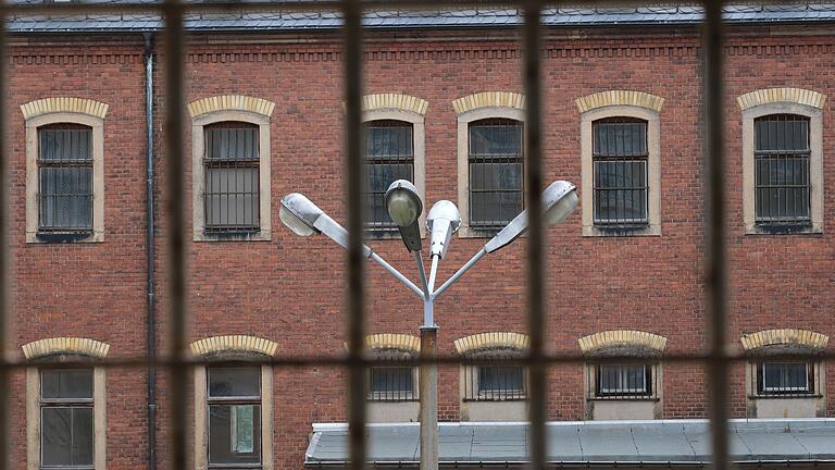 Bundespräsident Steinmeier in Gedenkstätte Hoheneck - Im einst berüchtigten DDR-Frauengefängnis Hoheneck erinnert eine neue Gedenkstätte an die Schicksale politischer Häftlinge. Bundespräsident Steinmeier in Gedenkstätte Hoheneck - Im einst berüchtigten DDR-Frauengefängnis Hoheneck erinnert eine neue Gedenkstätte an die Schicksale politischer Häftlinge.
