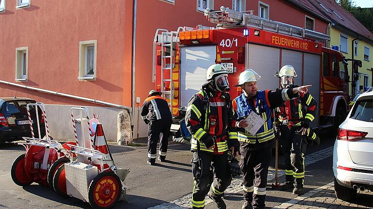 Knapp drei Minuten, nachdem der Probealarm ausgelöst wurde, war die Feuerwehr Marktbreit an der Realschule.