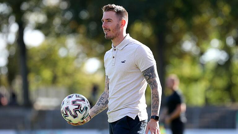 Hofft auf einen weiteren Sieg seines FC 05 Schweinfurt: Trainer Tobias Strobl.