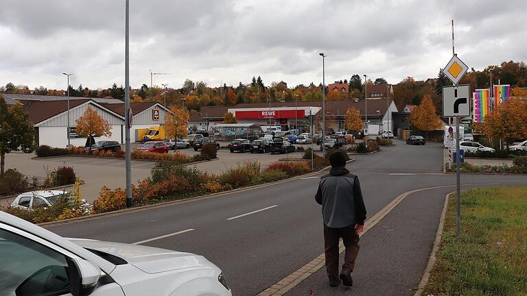 Steht das neue Einkaufszentrum, werden Aldi und Rewe den Standort in der Dagmar-Voßkühler-Straße verlassen. Was wird dann aus dem Gelände?