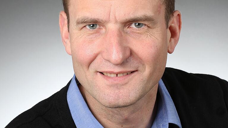Karlheinz Schmidt, Geschäftsführer der Schmidt & Kurtze GmbH (Bürobedarf) in Karlstadt/Main. Karlheinz Schmidt, Geschäftsführer der Schmidt & Kurtze GmbH (Bürobedarf) in Karlstadt/Main.