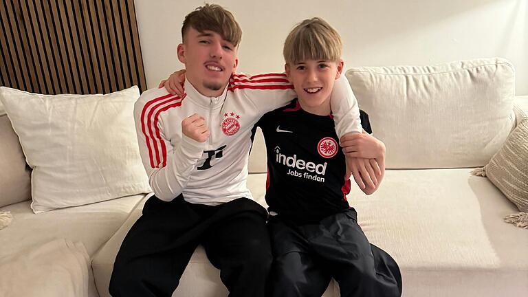 Lennart Karl mit seinem jüngeren Bruder Vincent. Der elfjährige Vincent spielt bei Eintracht Frankfurt. Lennart Karl mit seinem jüngeren Bruder Vincent. Der elfjährige Vincent spielt bei Eintracht Frankfurt. 