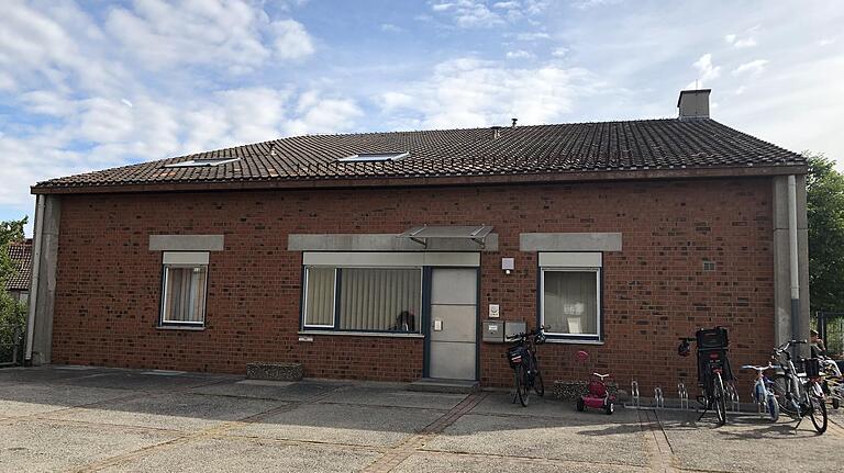 Durch das Pflegeintegrationsprogramm wurden vier indische Krankenschwestern im Pfarrhaus der katholischen Kirchgemeinde Herschfeld untergebracht. Durch das Pflegeintegrationsprogramm wurden vier indische Krankenschwestern im Pfarrhaus der katholischen Kirchgemeinde Herschfeld untergebracht.