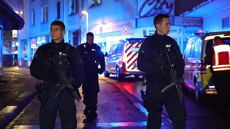 Todesopfer bei Attacke auf Solinger Stadtfest       -  Die Polizei hat einen Großalarm ausgelöst.