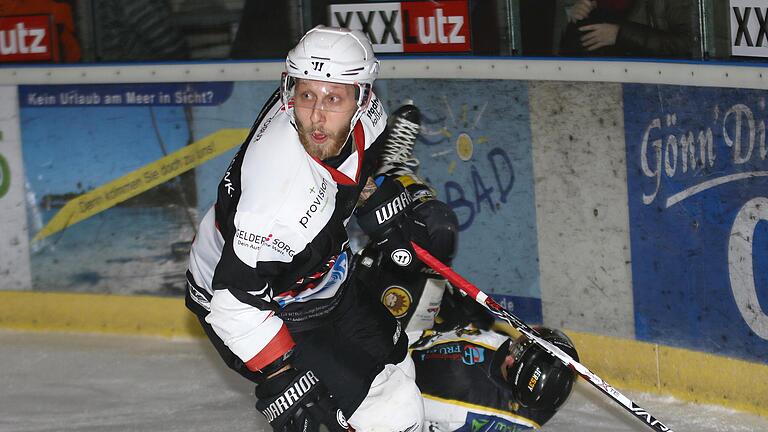 Der Topscorer ist wieder da: Jakub Sramek, der bereits 78 Mal für die Hawks im Einsatz war, streift sich in Zukunft wieder das ESC-Trikot über.