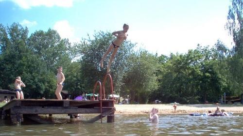 Ferienspaß am Sulzfelder Badesee hat hier Rene Streit aus Sulzfeld. Ferienspaß am Sulzfelder Badesee hat hier Rene Streit aus Sulzfeld.