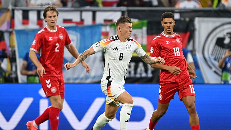 Toni Kroos       -  Zog die Fäden im deutschen Mittelfeld: Toni Kroos (M.).